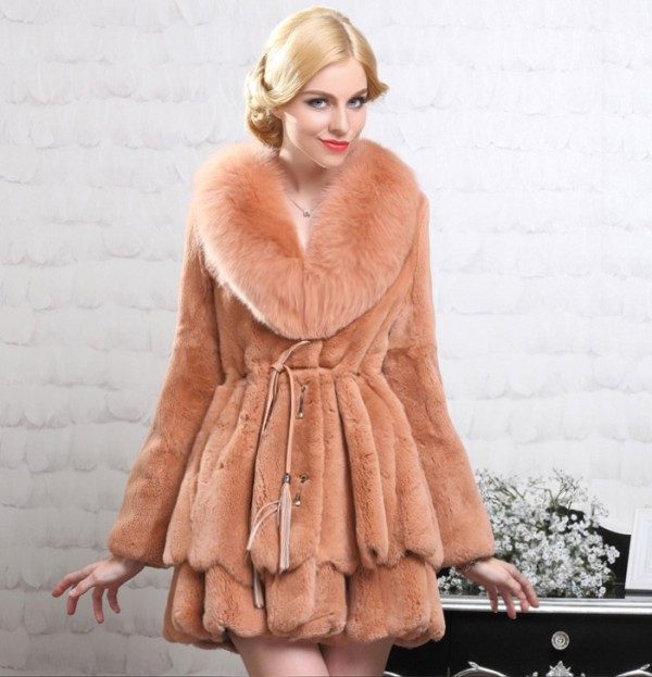 36+ Hottest Fashion Trends You Need to Know 25 fur outfits 2017 (3)