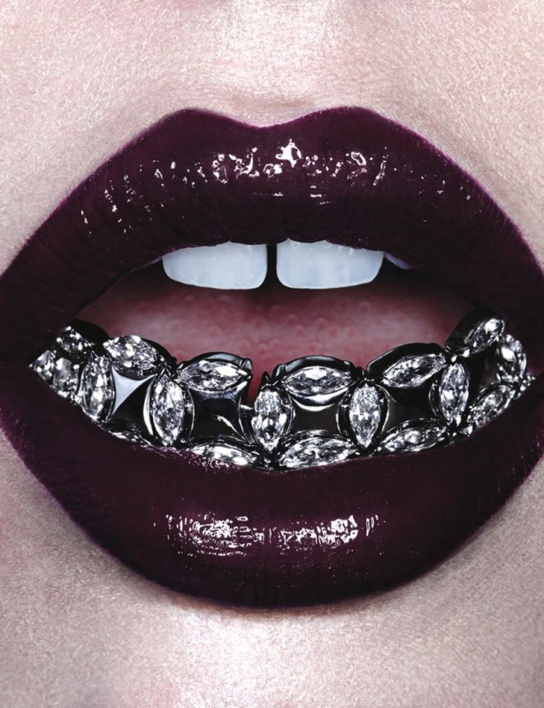 interview-grillz-1 45 Amazing Teeth Jewelry Pieces For Extra Beauty