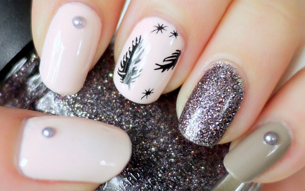 maxresdefault-1 36 Easiest Feather Nail Art Designs