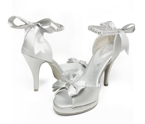 Stop Here ! Know How To Select The Best Golden And Silver Jewelry For Different Occasions ? 72 OLYMPUS DIGITAL CAMERA