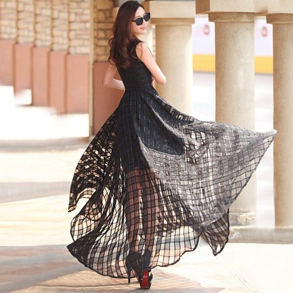 15 Hottest Fashion Color Trends You'll Love 40 stunning black dresses and outfits (16)
