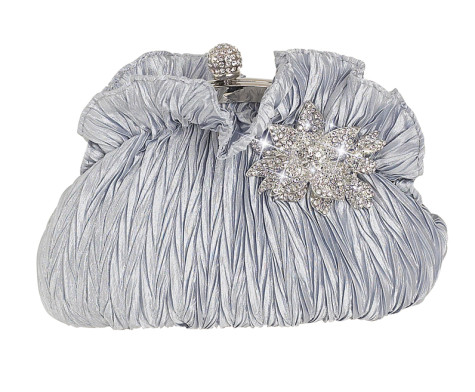 Stop Here ! Know How To Select The Best Golden And Silver Jewelry For Different Occasions ? 112 w18