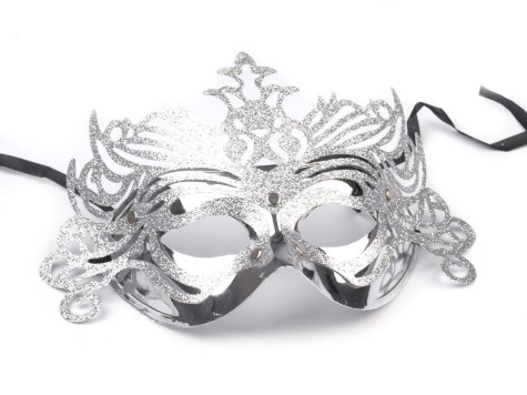 Stop Here ! Know How To Select The Best Golden And Silver Jewelry For Different Occasions ? 98 OLYMPUS DIGITAL CAMERA