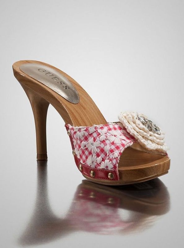 Wooden heels 