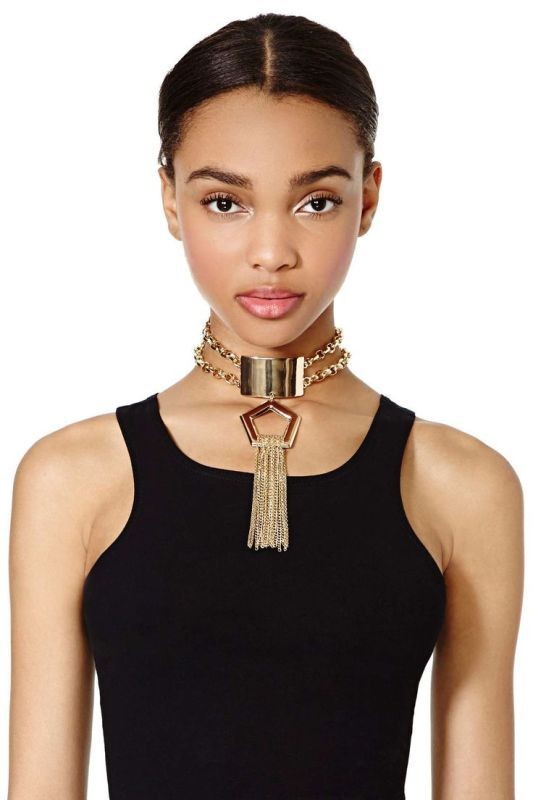 Chokers 12 Outdated Fashion Trends Coming Back - 21