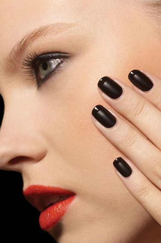 dark-nails-1 28+ Dazzling Nail Polish Trends You Must Try in 2022