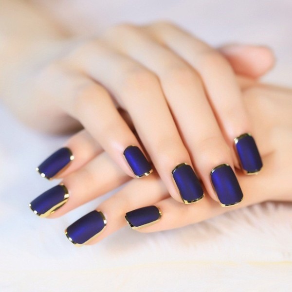 dark-nails-14 28+ Dazzling Nail Polish Trends You Must Try in 2022