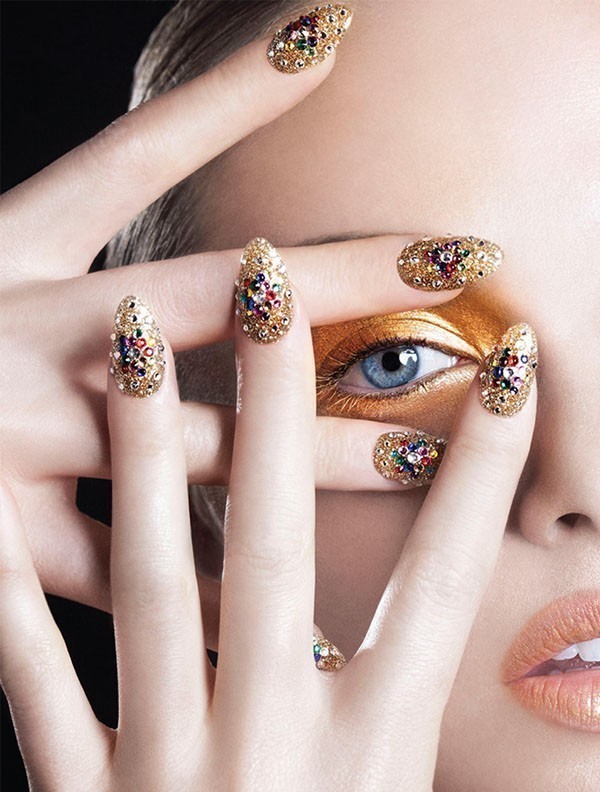 embellished-nails-1 28+ Dazzling Nail Polish Trends You Must Try in 2022