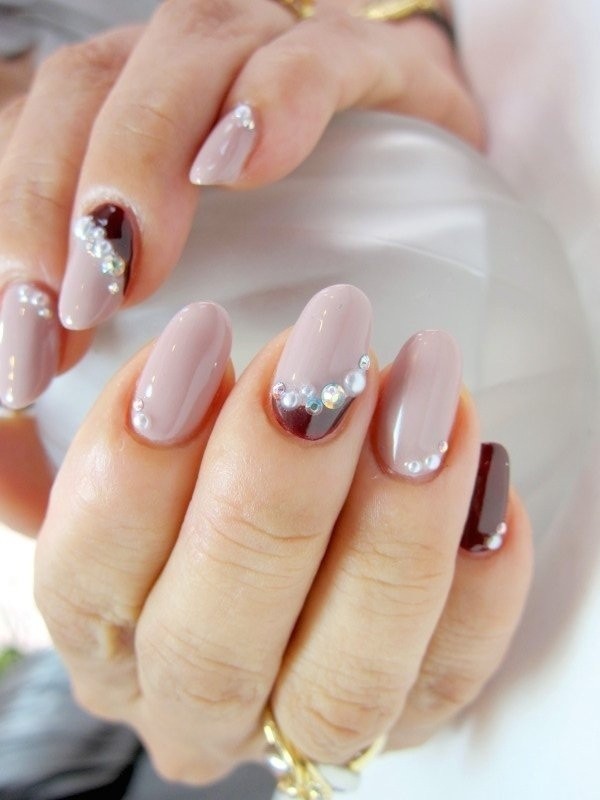 embellished-nails-2 28+ Dazzling Nail Polish Trends You Must Try in 2022