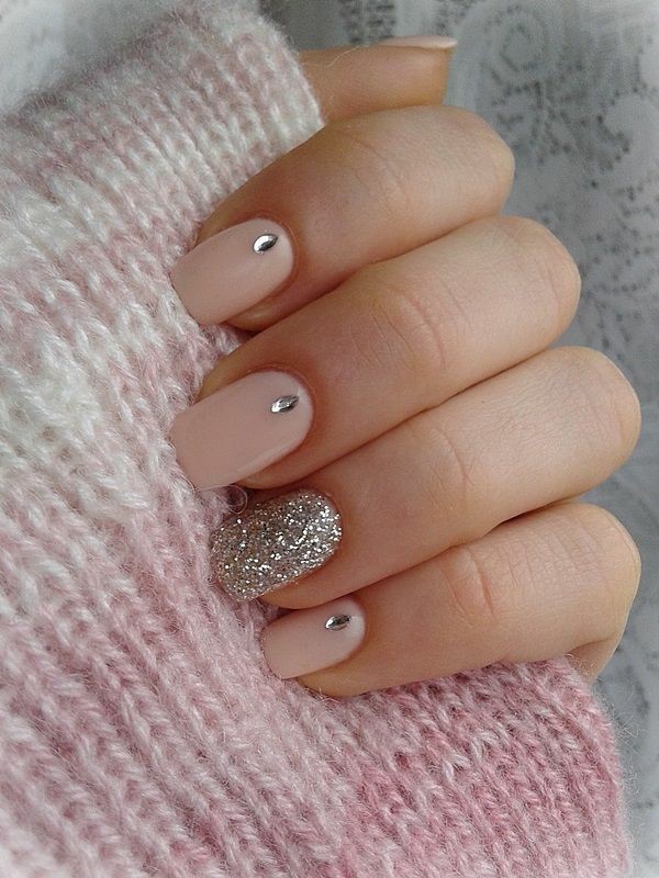 embellished-nails-3 28+ Dazzling Nail Polish Trends You Must Try in 2022