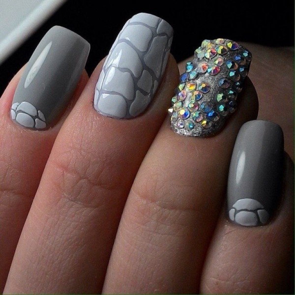 embellished-nails-8