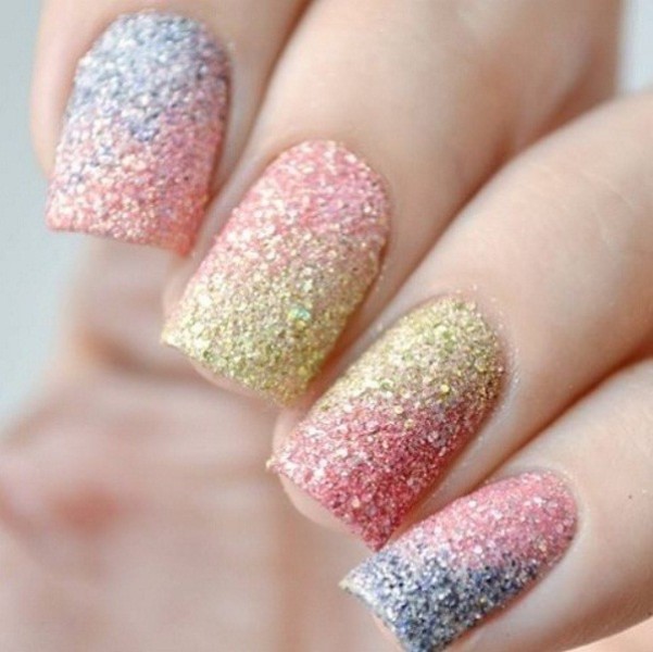 glittering-nails-11 28+ Dazzling Nail Polish Trends You Must Try in 2022