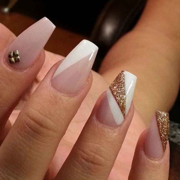 glittering-nails-16 28+ Dazzling Nail Polish Trends You Must Try in 2022