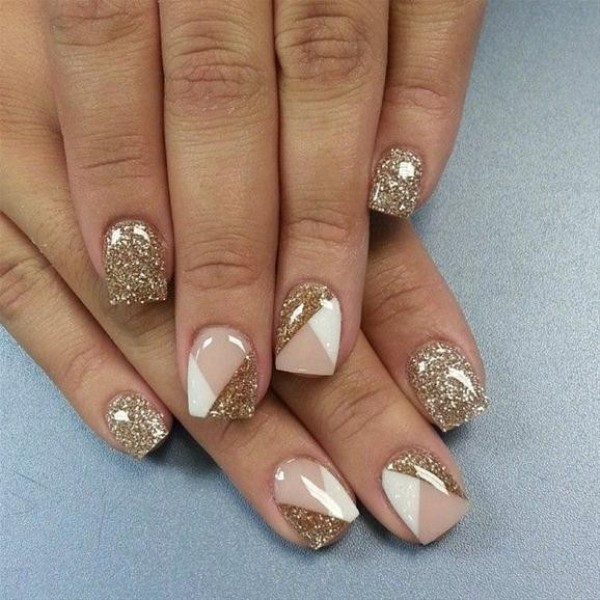 glittering-nails-19 28+ Dazzling Nail Polish Trends You Must Try in 2022
