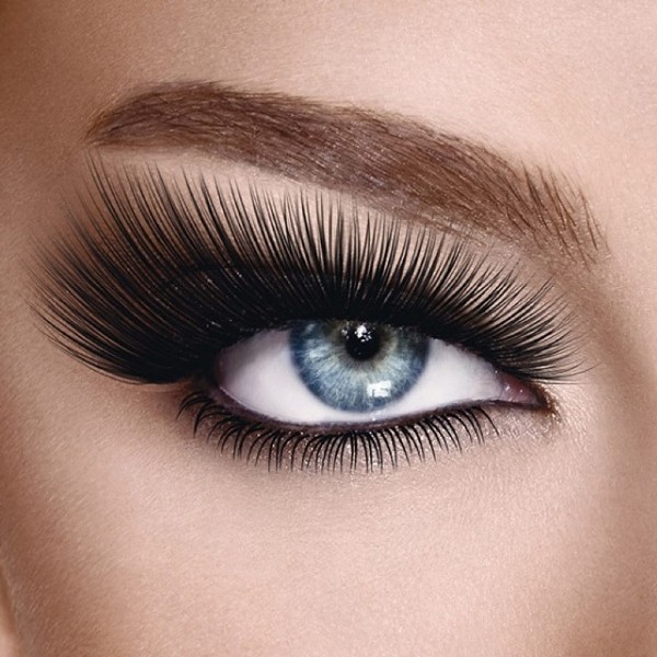 long-and-thick-eyelashes-2 14 Latest Makeup Trends to Be More Gorgeous in 2020