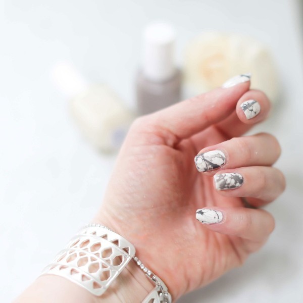 marble-nails-8 28+ Dazzling Nail Polish Trends You Must Try in 2022