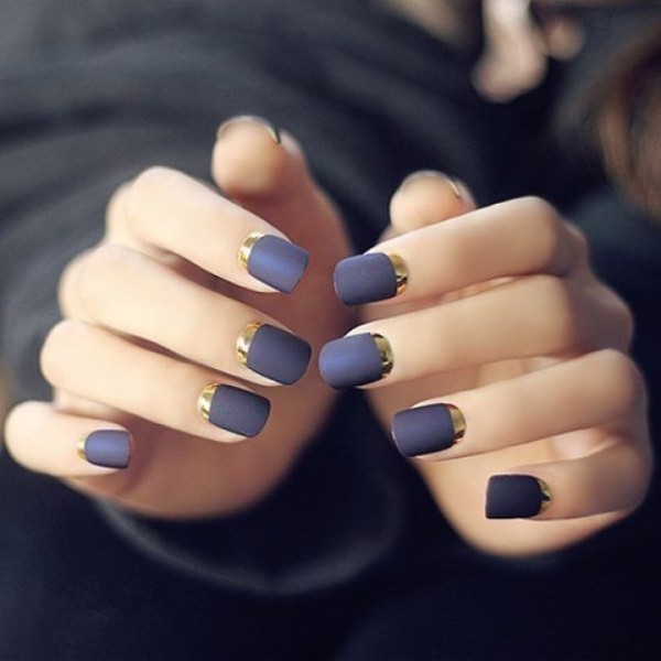 metallic-nails-10 28+ Dazzling Nail Polish Trends You Must Try in 2022
