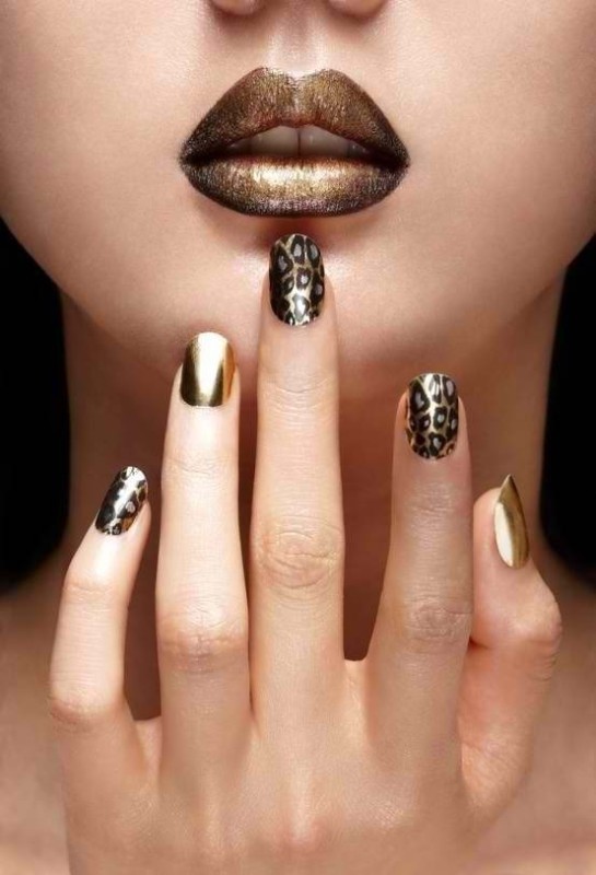 metallic-nails-3 28+ Dazzling Nail Polish Trends You Must Try in 2022