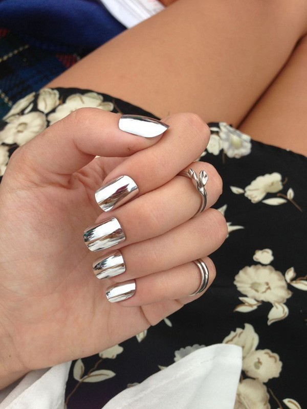 metallic-nails-4 28+ Dazzling Nail Polish Trends You Must Try in 2022