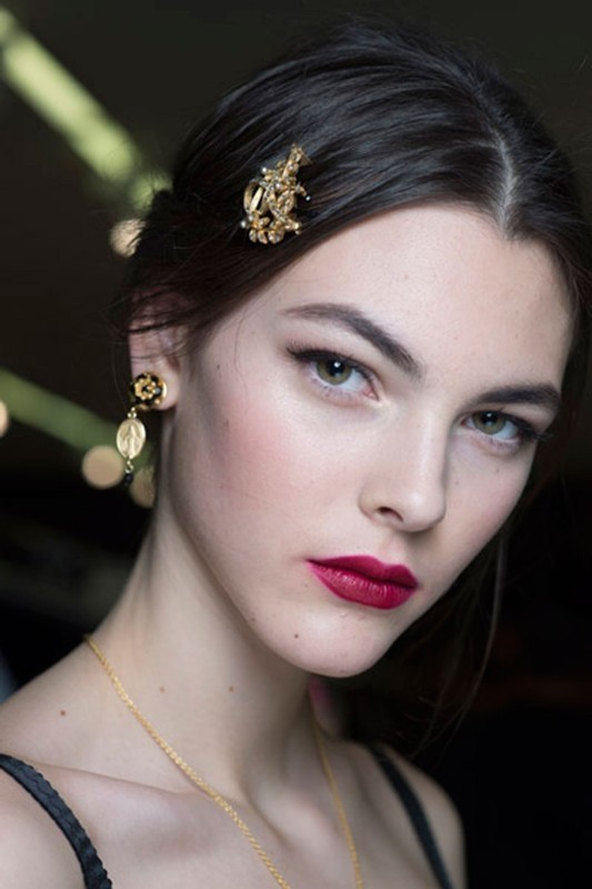 red-lips-2 14 Latest Makeup Trends to Be More Gorgeous in 2020