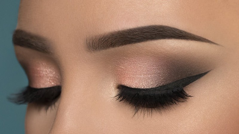 smokey-eyes-7 14 Latest Makeup Trends to Be More Gorgeous in 2020