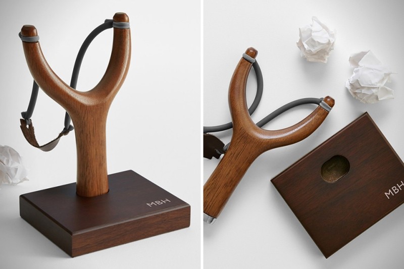 Desktop wood slingshot 