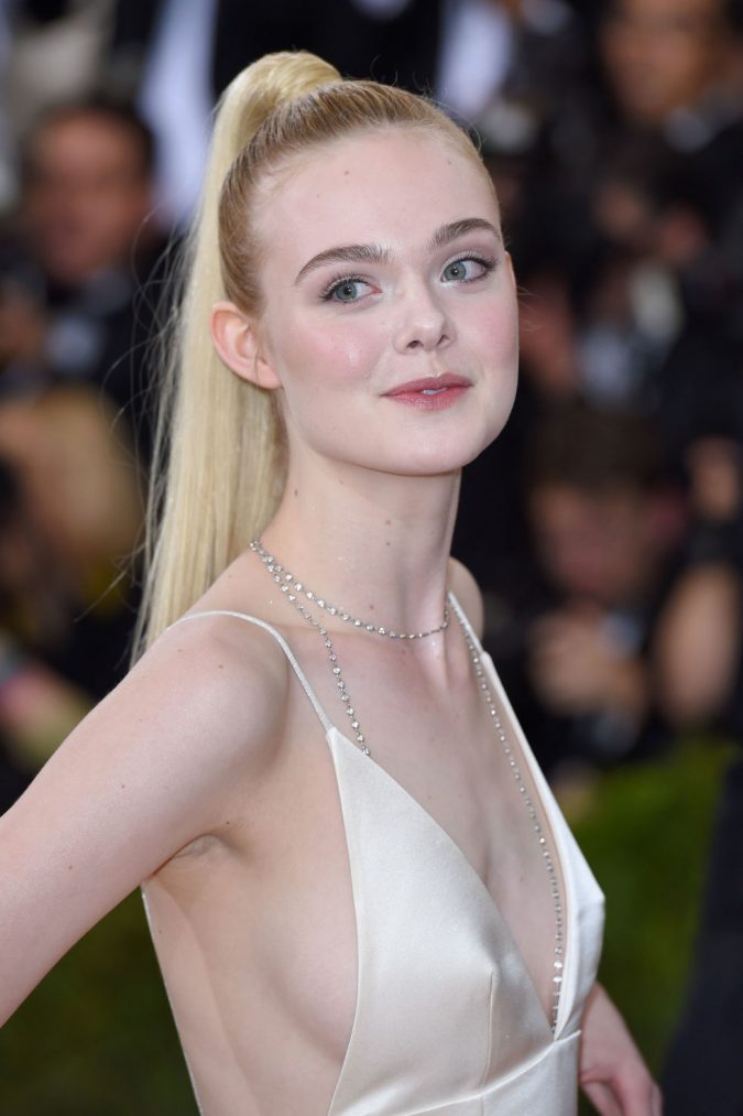 Elle Fanning6 Trendy Fashion: 15+ Hottest Celebrities' Hairstyles Trends - 31