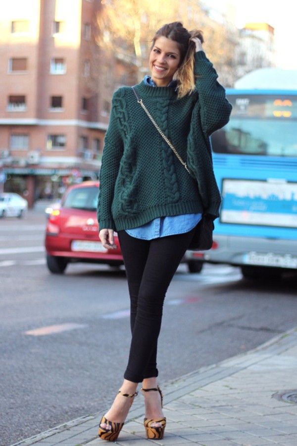10 Most Beauty Trends That Men Hate 38 OVERSIZED SWEATERS1 10 Most Beauty Trends That Men Hate - 38
