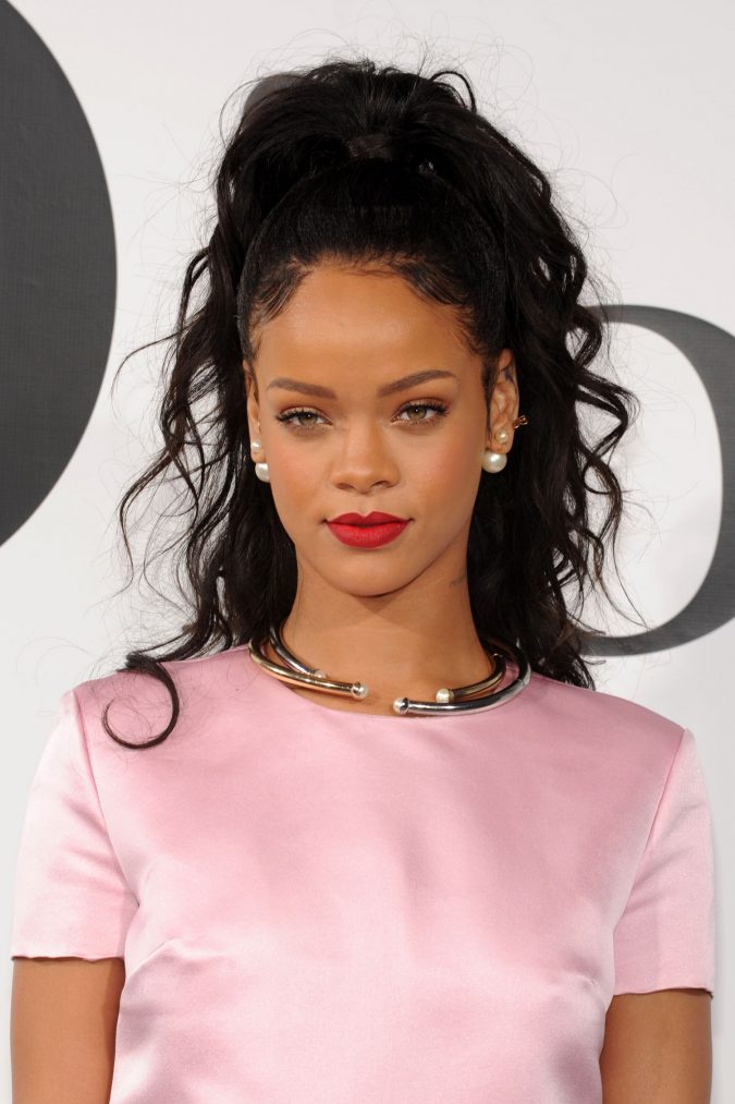 Trendy Fashion: 15+ Hottest Celebrities' Hairstyles Trends 21 Rhianna4 Trendy Fashion: 15+ Hottest Celebrities' Hairstyles Trends - 21