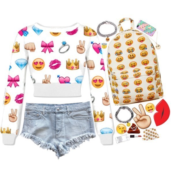 emoji-outfit-ideas-1 50 Affordable Gifts for Star Wars & Emoji Lovers
