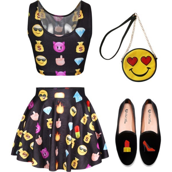 emoji-outfit-ideas-5 50 Affordable Gifts for Star Wars & Emoji Lovers