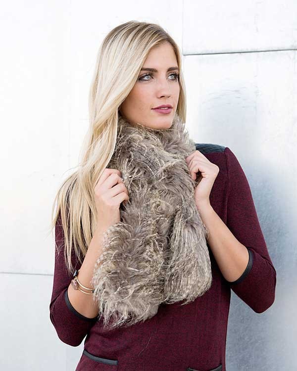 20+ Catchiest Scarf Trends for Women 24 fur-scarves-10