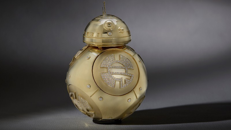 gold-and-diamond-BB-8-Droid-Figurine 50 Affordable Gifts for Star Wars & Emoji Lovers