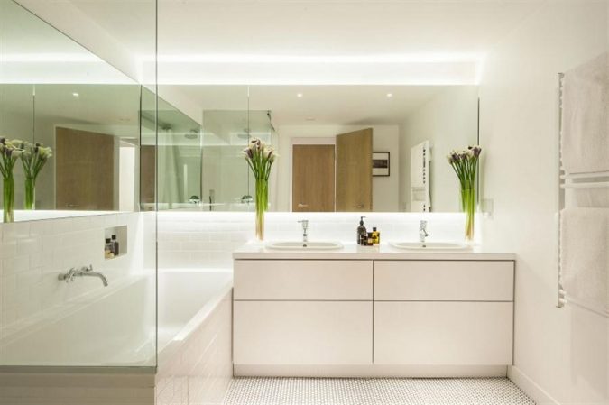 large-bathroom-mirror3-675x449 Latest Trends: Best 27+ Bathroom Mirror Designs