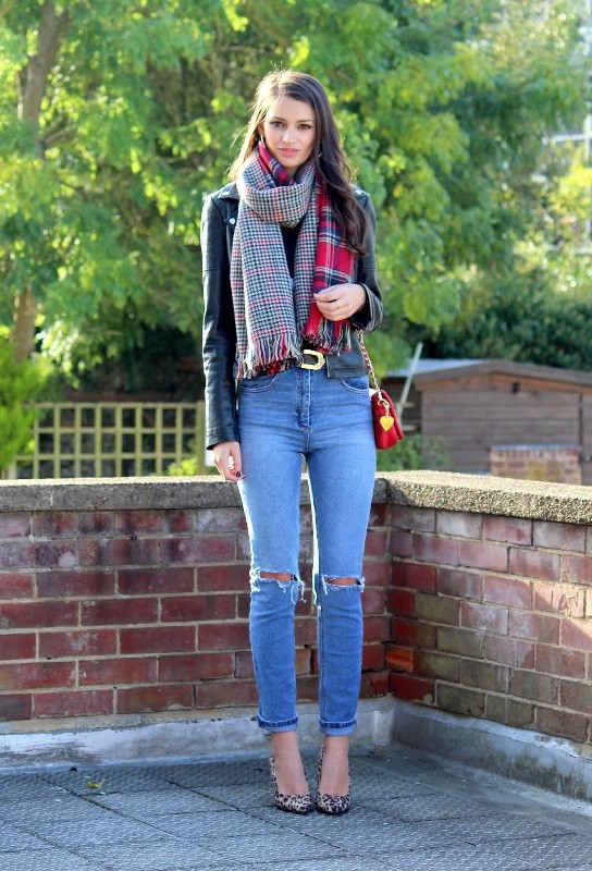 20+ Catchiest Scarf Trends for Women 75 long-scarves-10