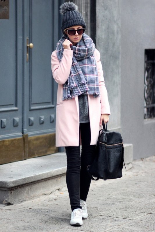 long-scarves-13 20+ Catchiest Scarf Trends for Women in 2020