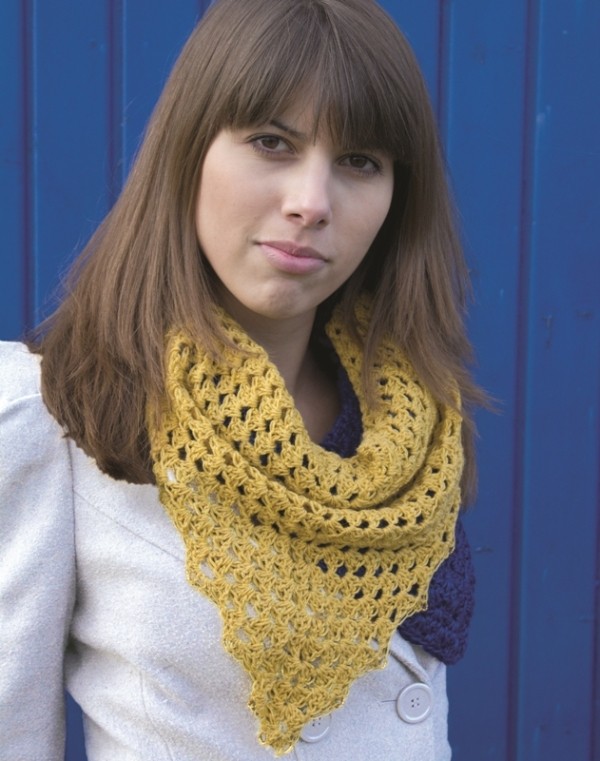 20+ Catchiest Scarf Trends for Women 97 neckerchiefs-11