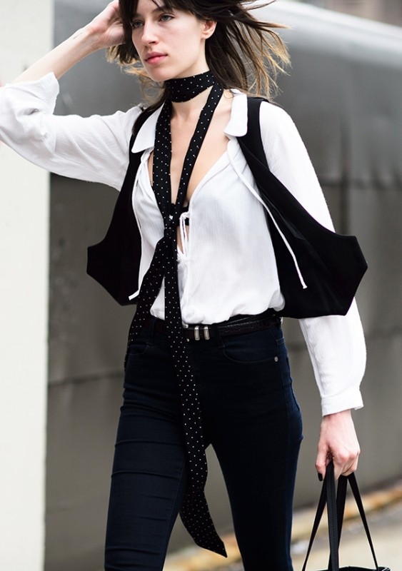 skinny-scarves-11 20+ Catchiest Scarf Trends for Women in 2020