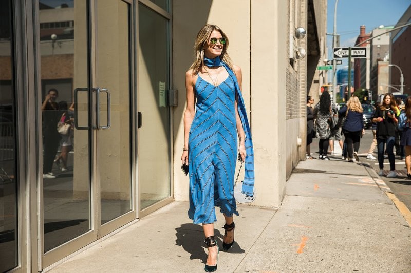 20+ Catchiest Scarf Trends for Women 63 skinny-scarves-16