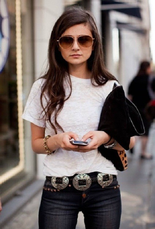 statement-belts-4 50+ Hottest Fashion Trends for Teenage Girls in 2020