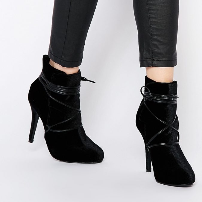 velvet women boots7 5 Stylish Women Shoe Trends - 15