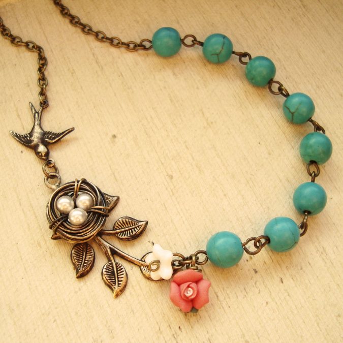6 Hottest Necklace Trends For Summer 12 vintage necklace 6 Hottest Necklace Trends For Summer - 12