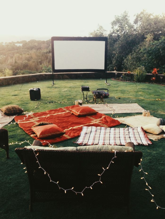 10 Hottest Outdoor Wedding Ideas 40 A Backyard Movie3 10 Hottest Outdoor Wedding Ideas - 40
