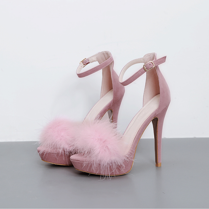 Hottest 7 Summer/Spring Shoe Designs that Every Woman Dreams of 29 Bows Feathers Ruffles and Ribbons4 Hottest 7 Summer/Spring Shoe Designs that Every Woman Dreams of - 29