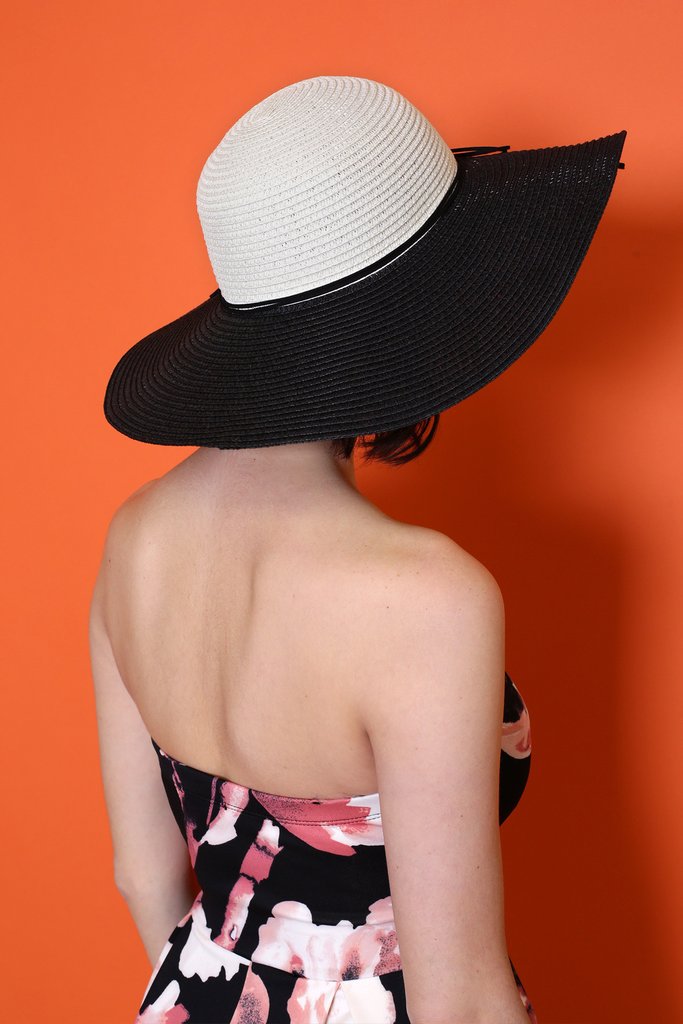 Color Blocking Sun Hat2 10 Women’s Hat Trends For Summer - 31