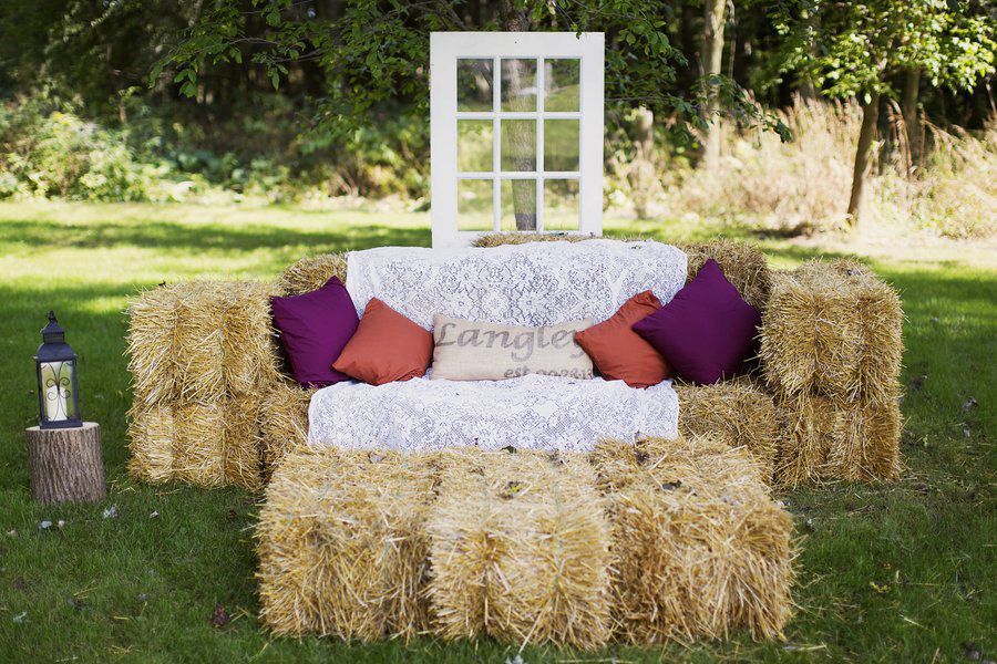 10 Hottest Outdoor Wedding Ideas 14 Create Hay Grass1 10 Hottest Outdoor Wedding Ideas - 14