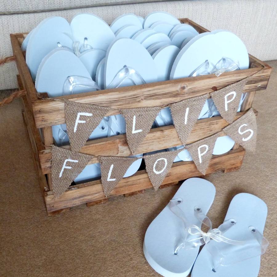 10 Hottest Outdoor Wedding Ideas 36 Flip Flops3 10 Hottest Outdoor Wedding Ideas - 36