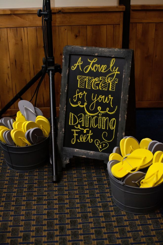 10 Hottest Outdoor Wedding Ideas 37 Flip Flops5 10 Hottest Outdoor Wedding Ideas - 37