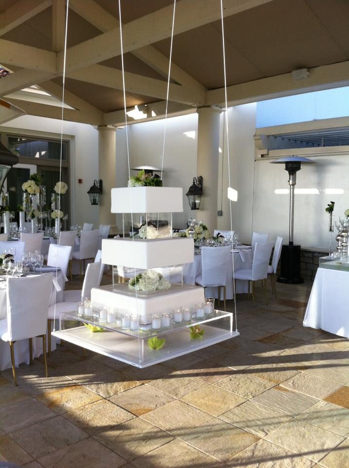 10 Hottest Outdoor Wedding Ideas 19 Hanging Tables2 10 Hottest Outdoor Wedding Ideas - 19
