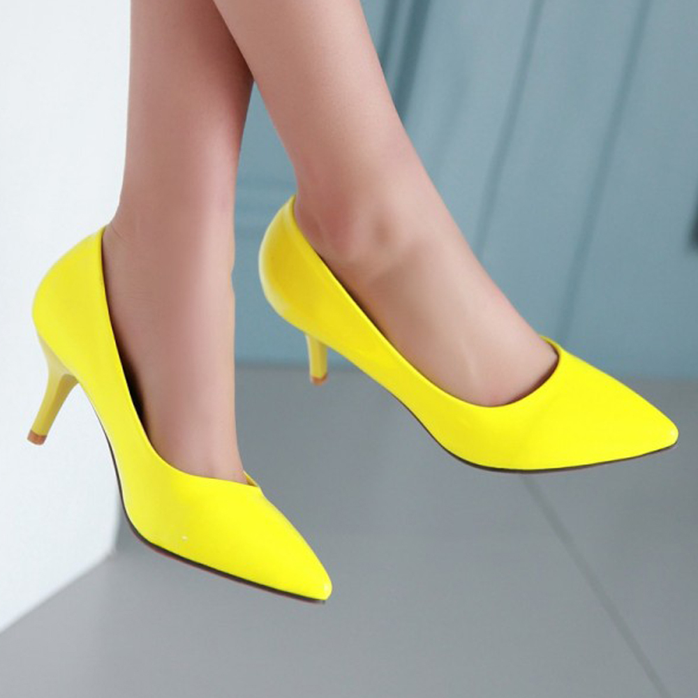 Kitten Heels2 Hottest 7 Summer/Spring Shoe Designs that Every Woman Dreams of - 19